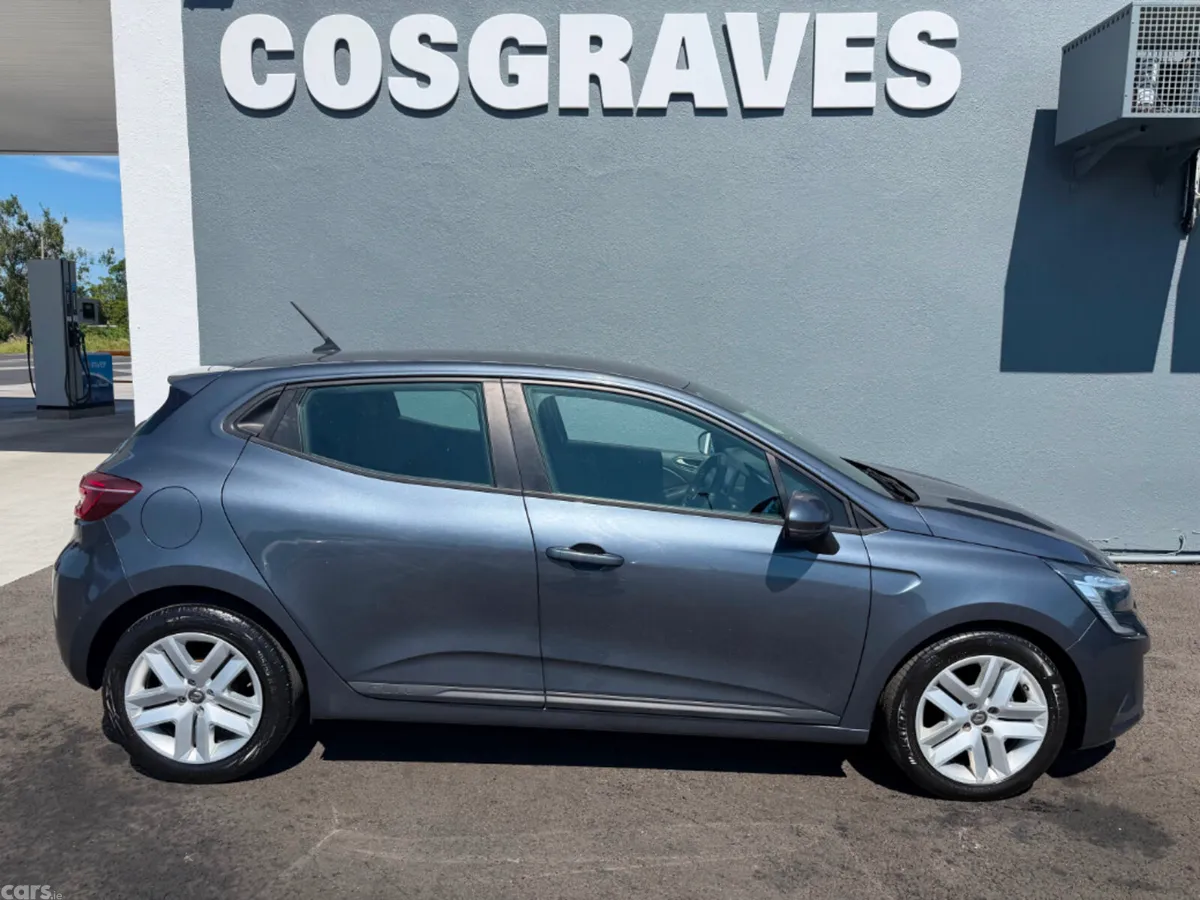 Renault Clio Hatchback, Petrol, 2022, Grey