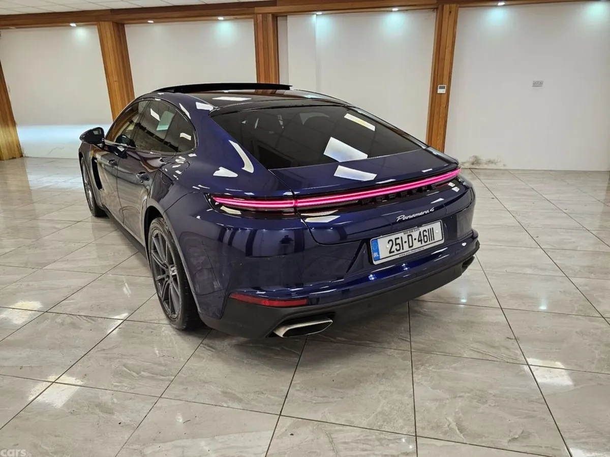 Porsche Panamera Hatchback, Petrol Plug-in Hybrid, 2025, Blue