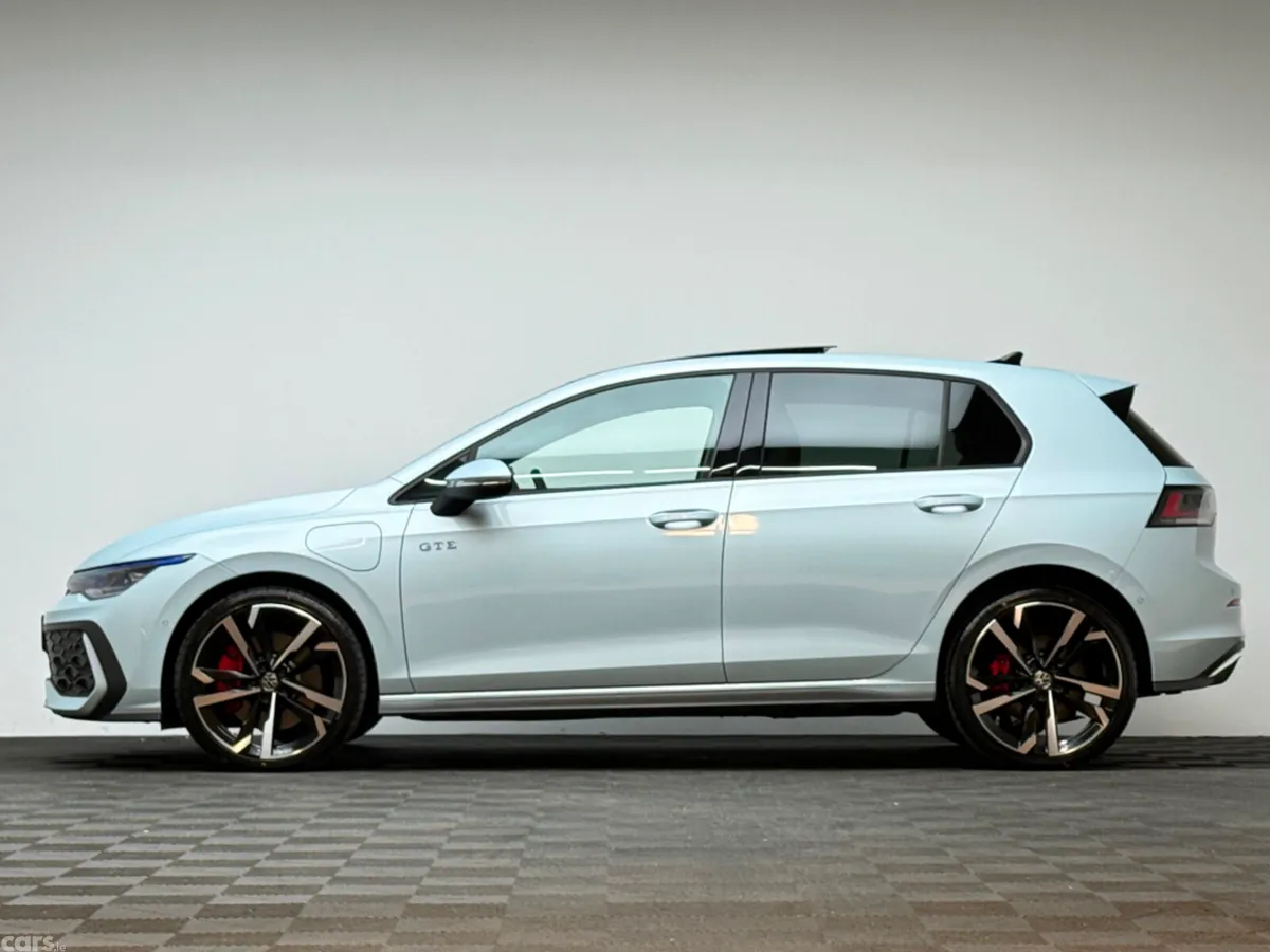Volkswagen Golf Hatchback, Petrol Plug-in Hybrid, 2025, Blue