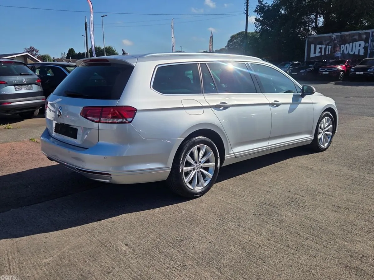Volkswagen Passat Estate, Diesel, 2018, Silver