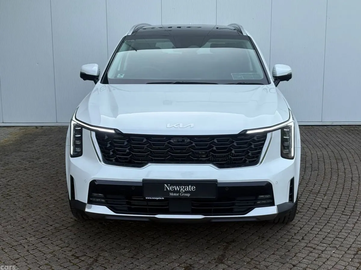 Kia Sorento SUV, Petrol Plug-in Hybrid, 2027, White