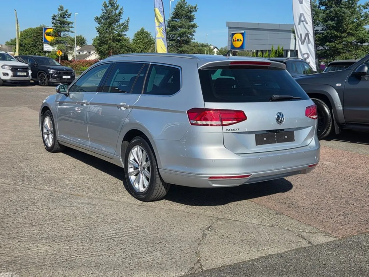 Volkswagen Passat Estate, Diesel, 2018, Silver