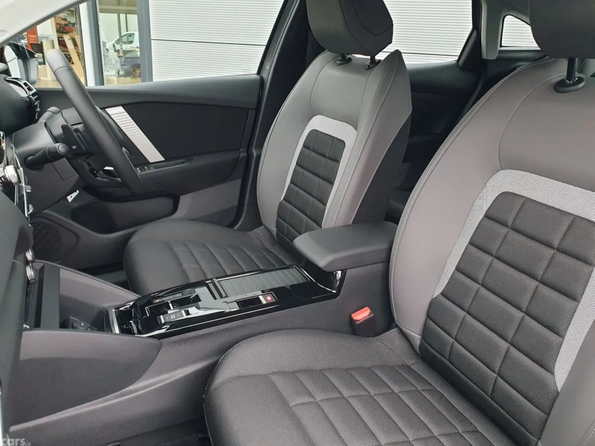 Citroen C4 Hatchback, Petrol Hybrid, 2027, Grey