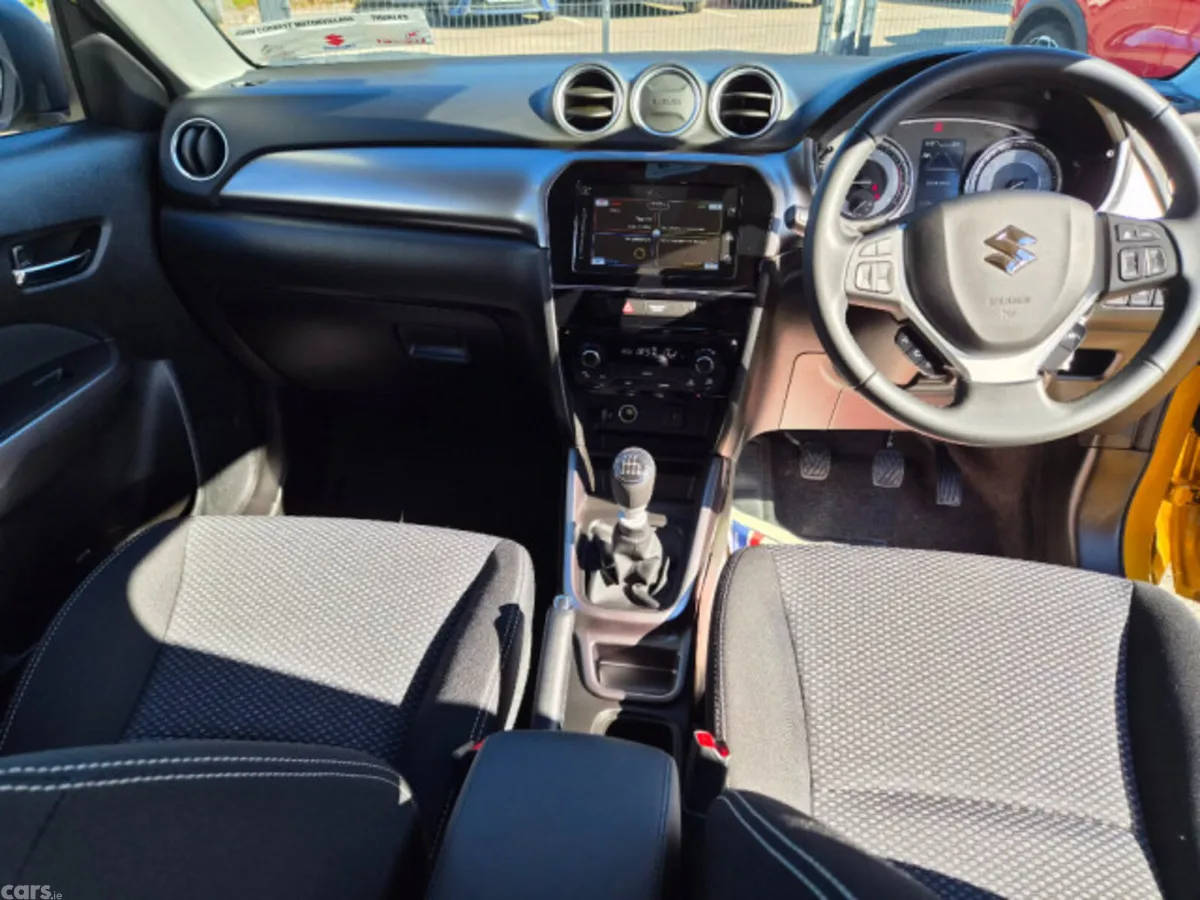 Suzuki Vitara Hatchback, Petrol Hybrid, 2025, Yellow