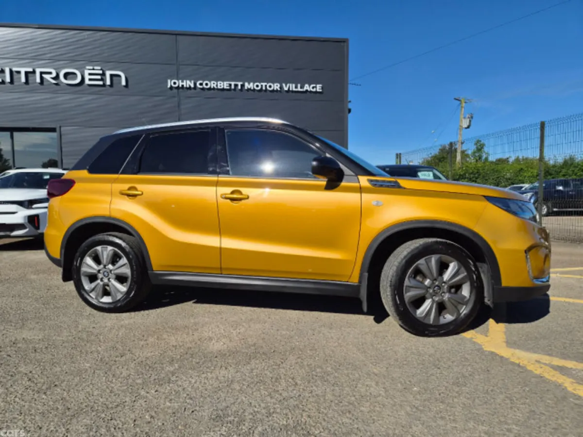 Suzuki Vitara Hatchback, Petrol Hybrid, 2025, Yellow