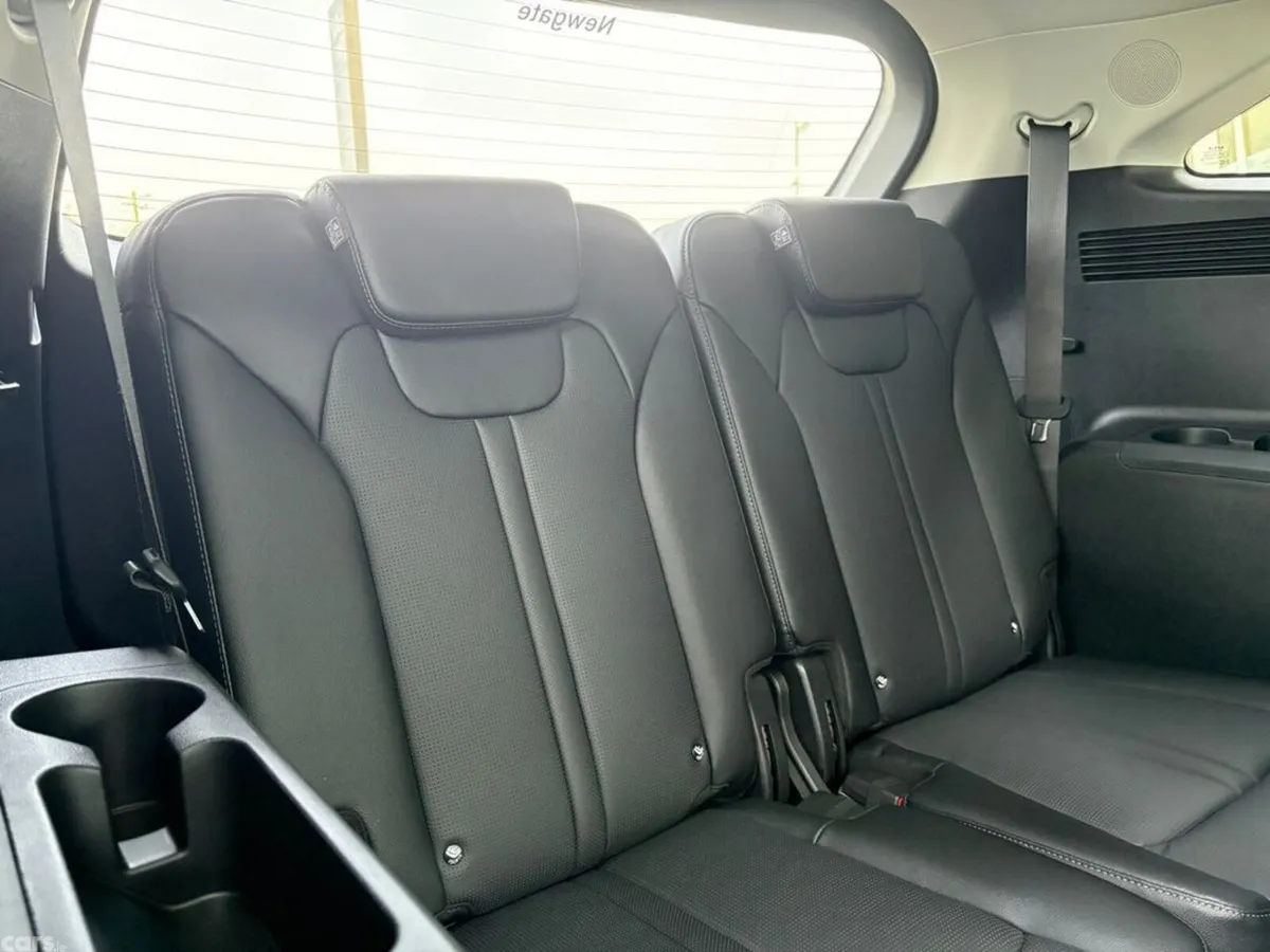 Kia Sorento SUV, Petrol Plug-in Hybrid, 2027, White
