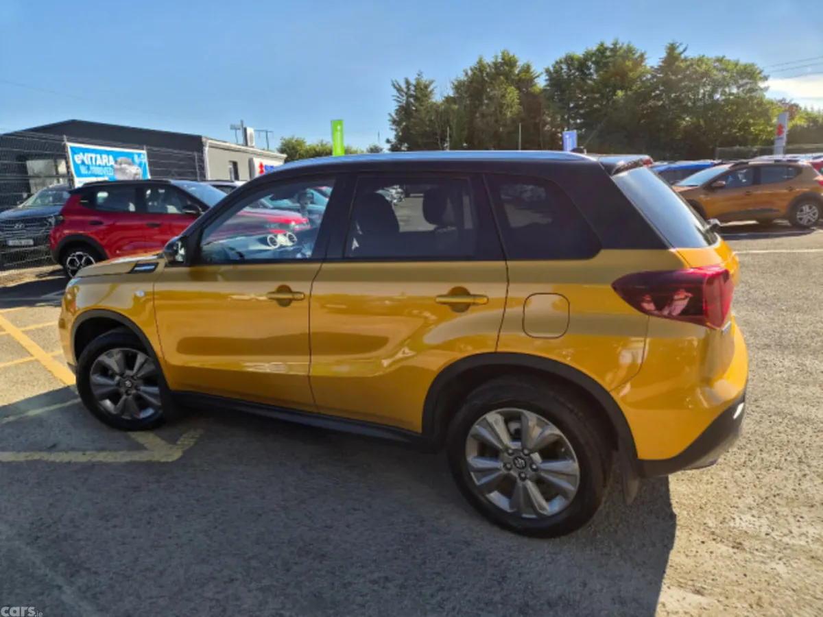 Suzuki Vitara Hatchback, Petrol Hybrid, 2025, Yellow