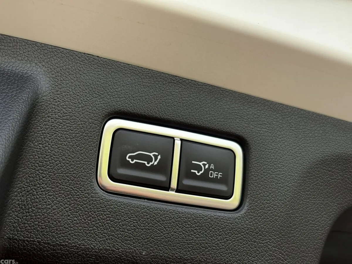 Kia Sorento SUV, Petrol Plug-in Hybrid, 2027, White