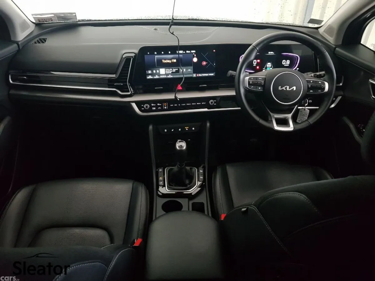 Kia Sportage MPV, Diesel, 2025, Black