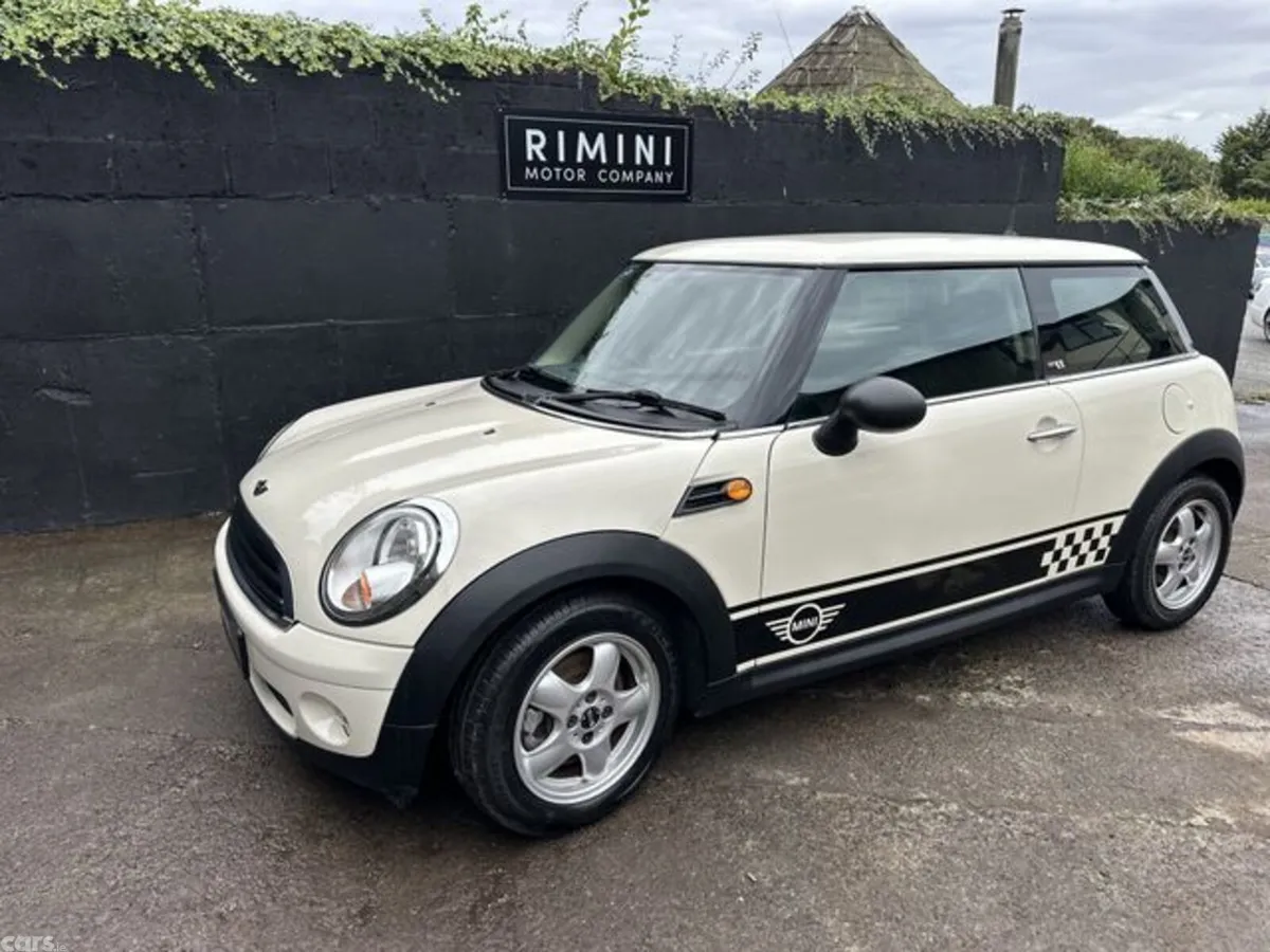 Mini Cooper Hatchback, Petrol, 2011, White