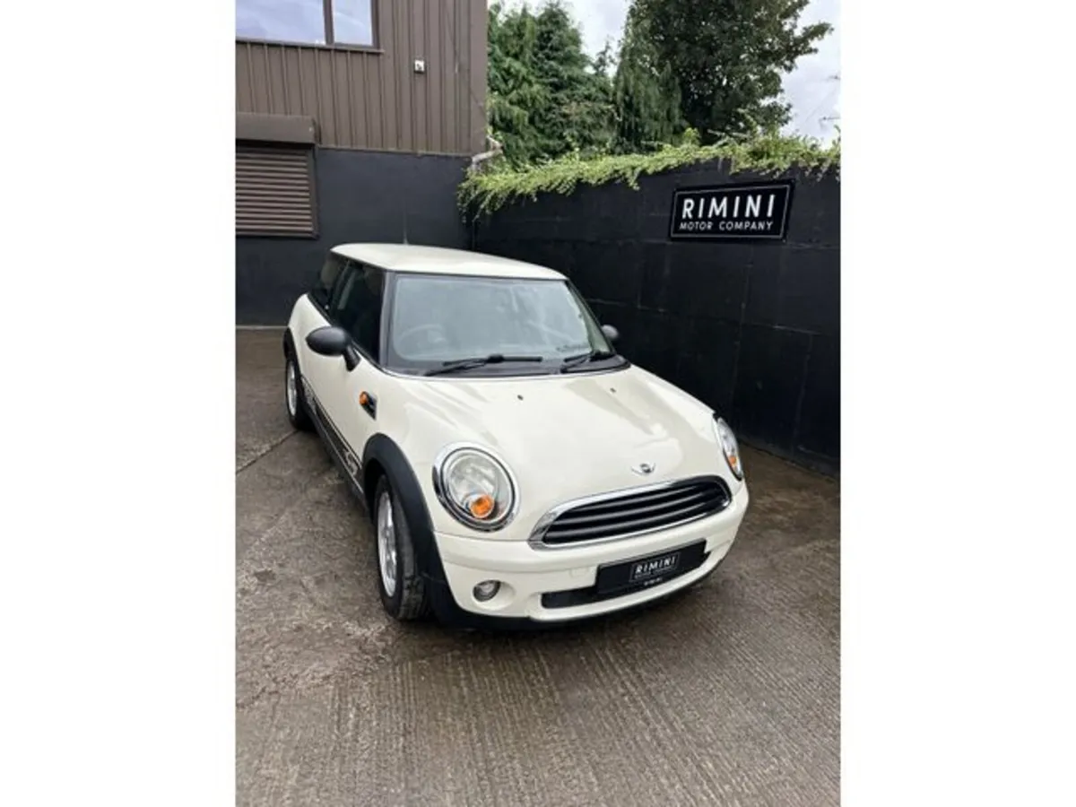 Mini Cooper Hatchback, Petrol, 2011, White