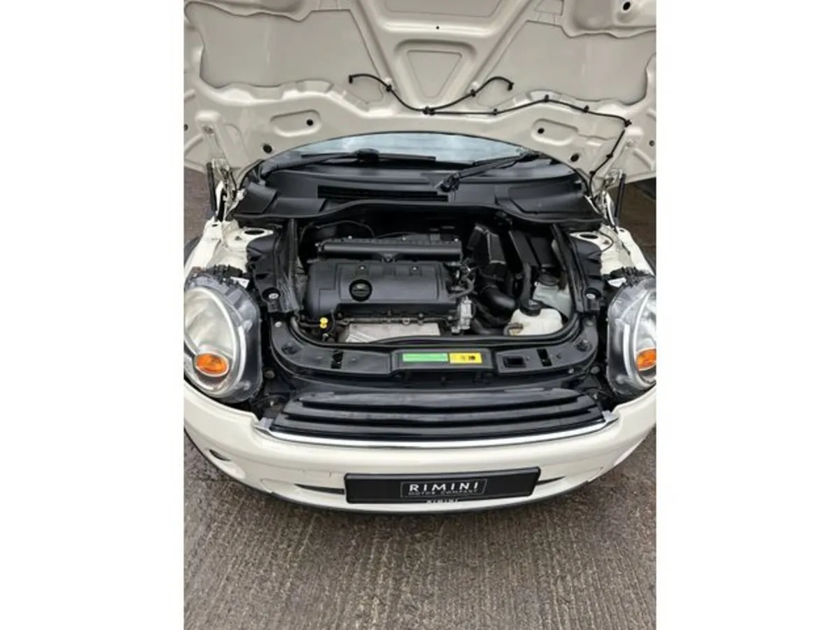 Mini Cooper Hatchback, Petrol, 2011, White
