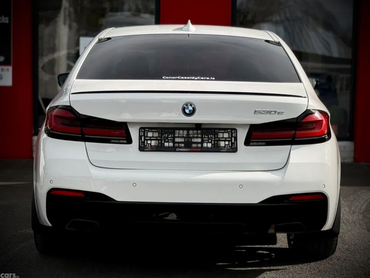 BMW 5-Series Saloon, Petrol Plug-in Hybrid, 2023, White
