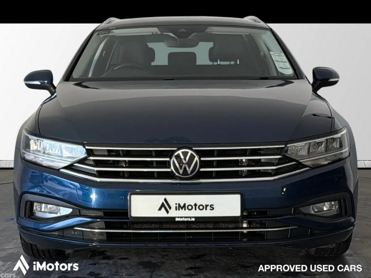 Volkswagen Passat Estate, Petrol, 2021, Blue