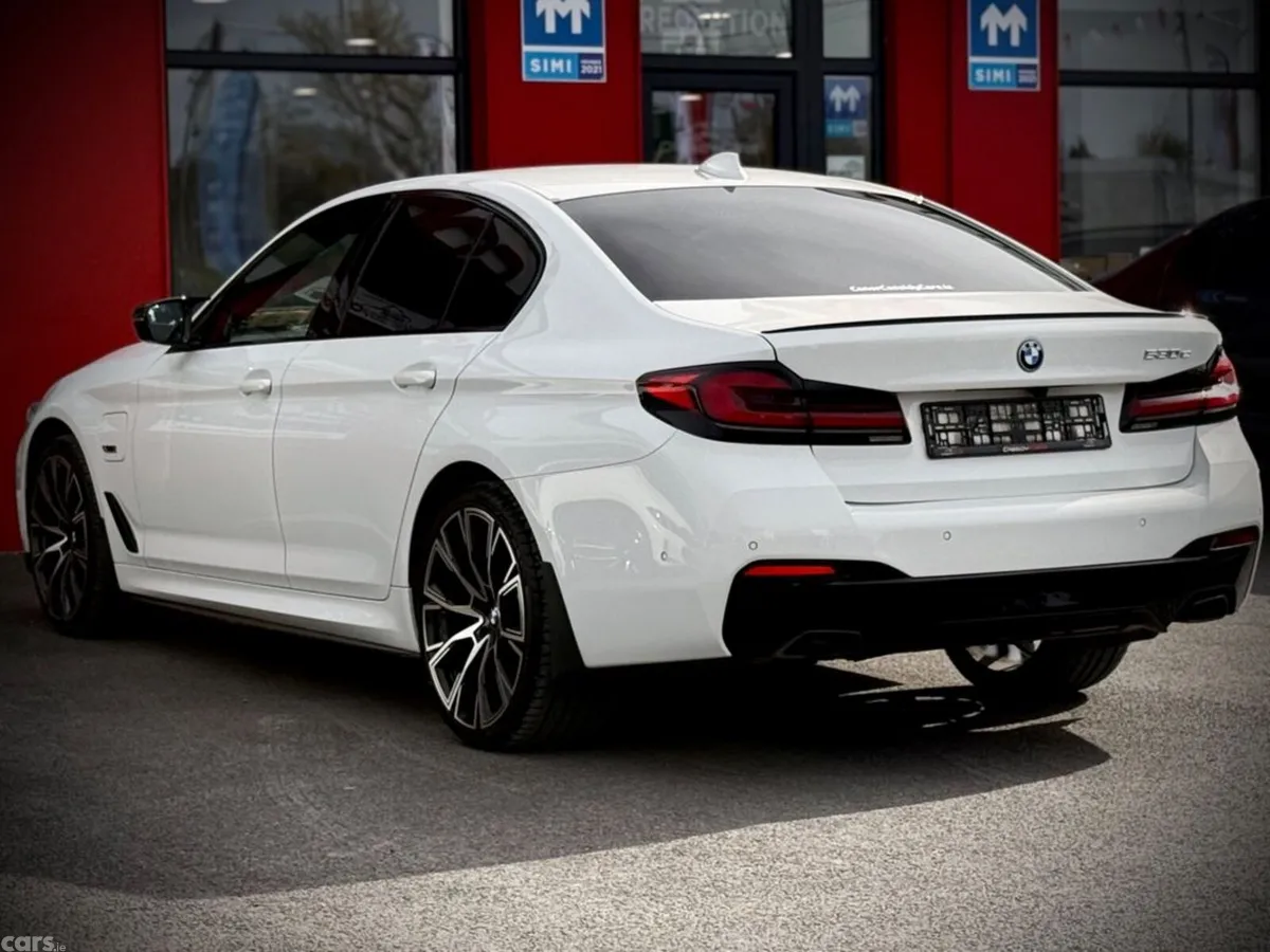 BMW 5-Series Saloon, Petrol Plug-in Hybrid, 2023, White
