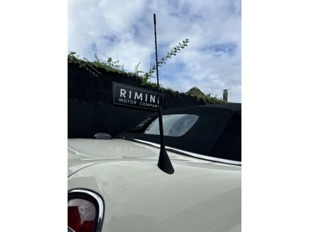 Mini Roadster Convertible, Petrol, 2012, White