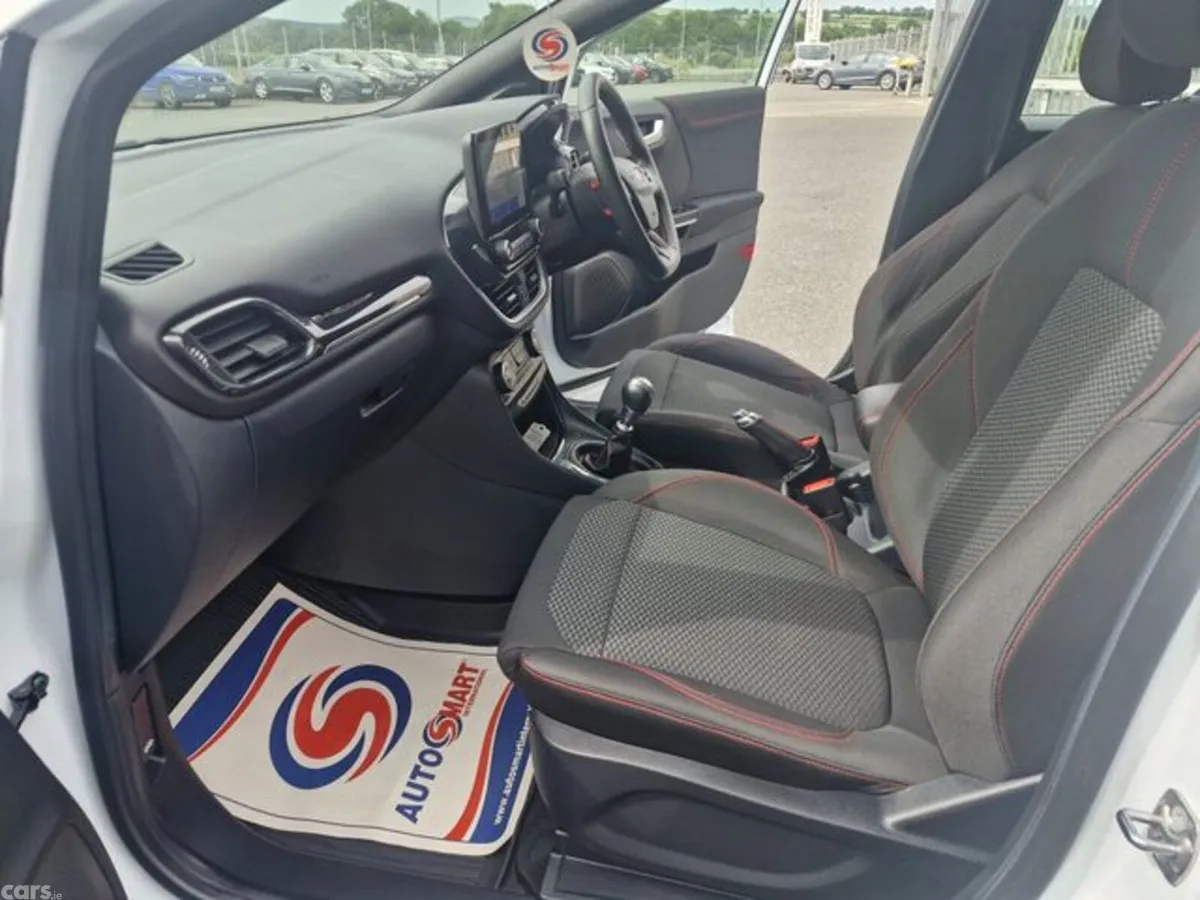 Ford Puma MPV, Petrol Hybrid, 2021, White