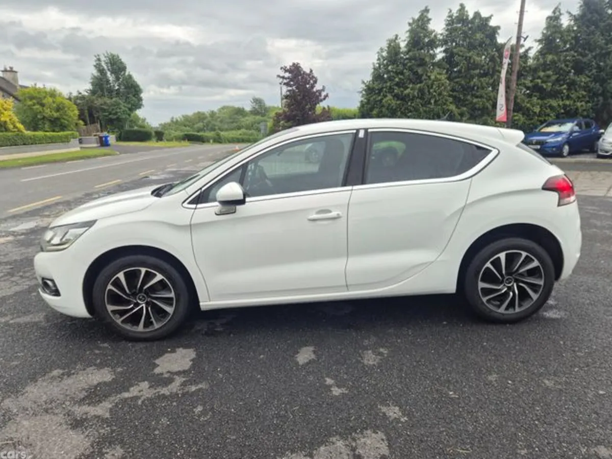 Citroen DS 4 Hatchback, Petrol, 2017, White