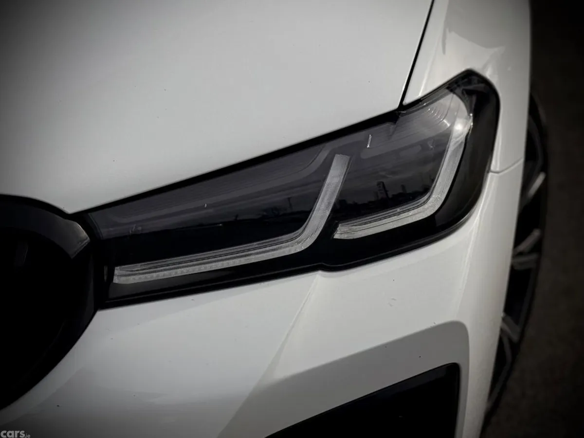 BMW 5-Series Saloon, Petrol Plug-in Hybrid, 2023, White