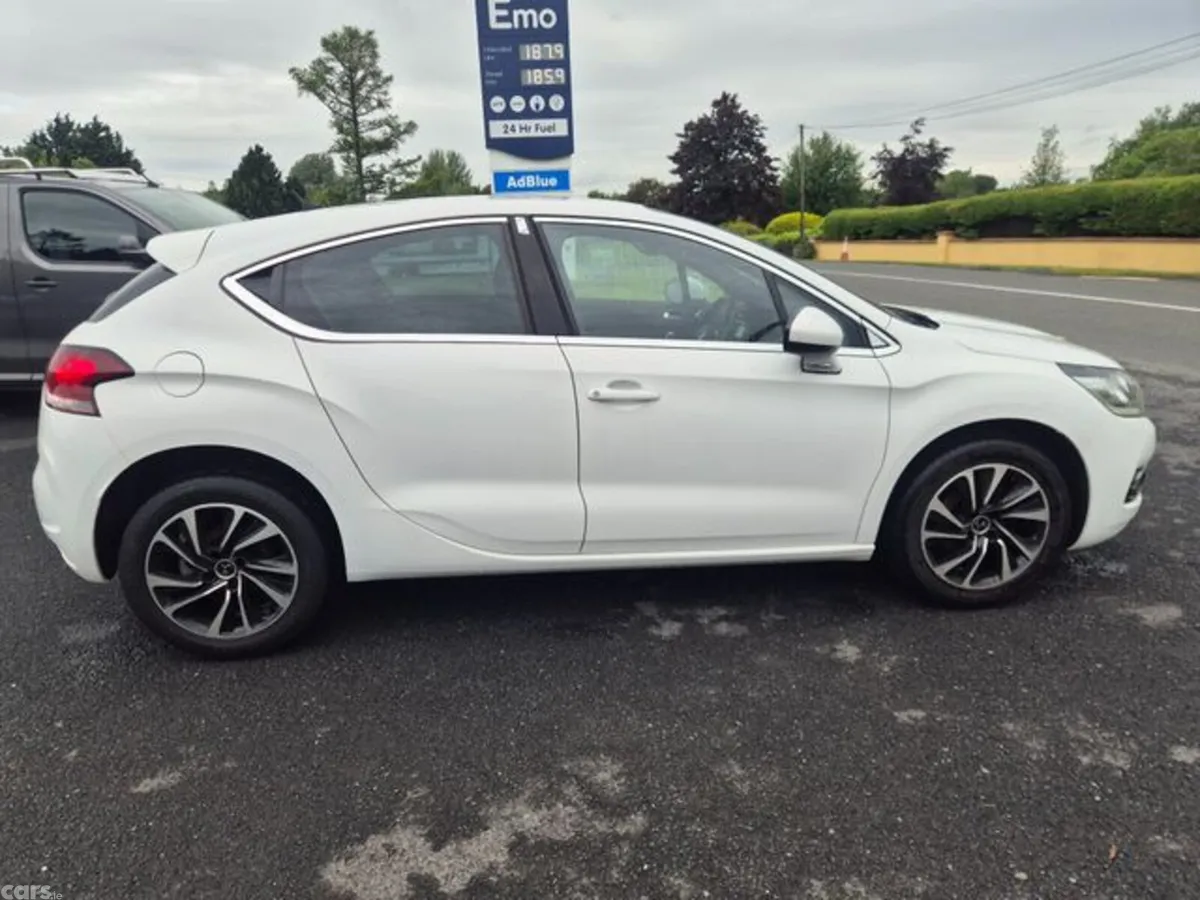 Citroen DS 4 Hatchback, Petrol, 2017, White