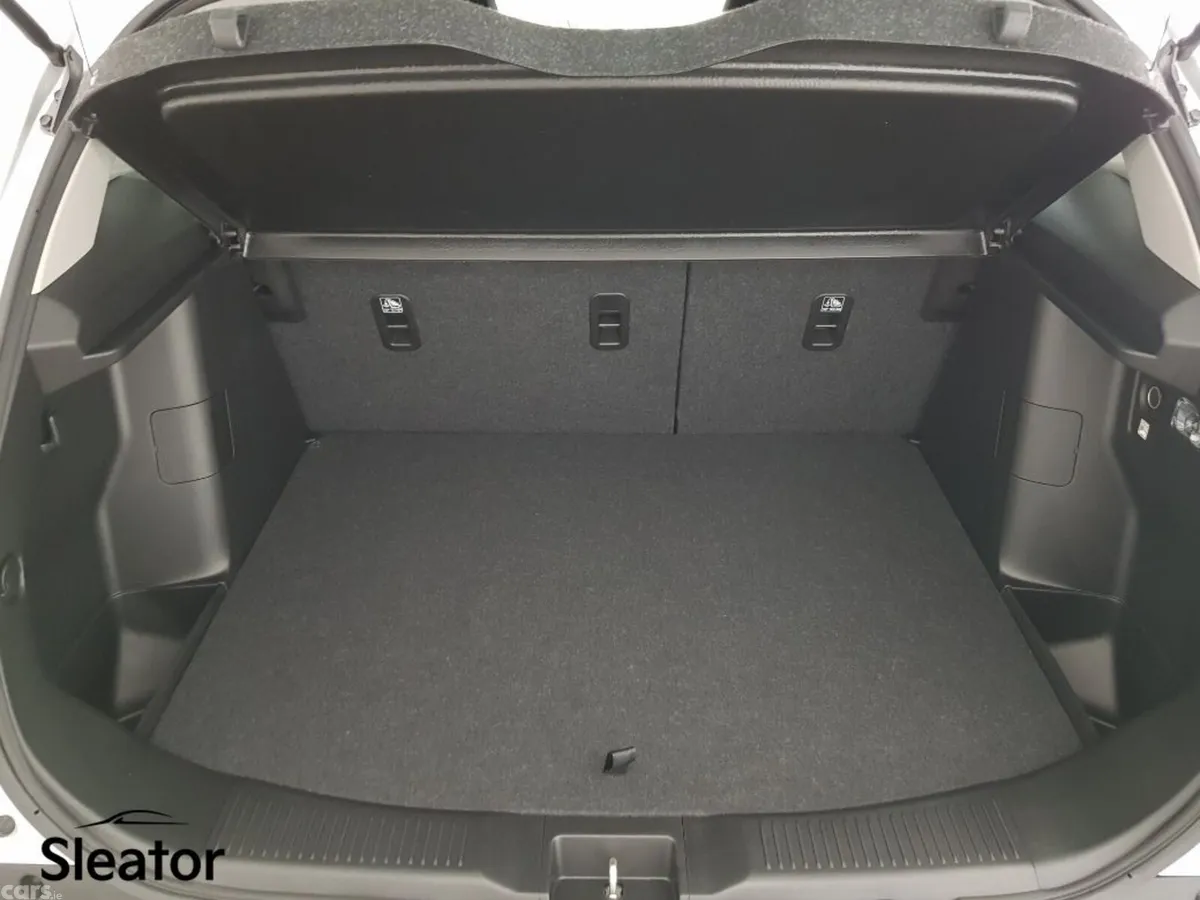 Suzuki SX4 S-Cross SUV, Petrol Hybrid, 2024, Silver