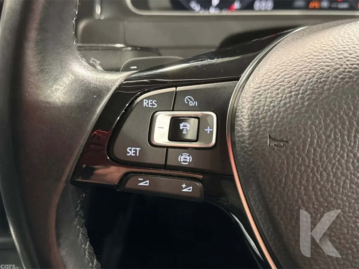 Volkswagen Golf Estate, Petrol, 2019, Black
