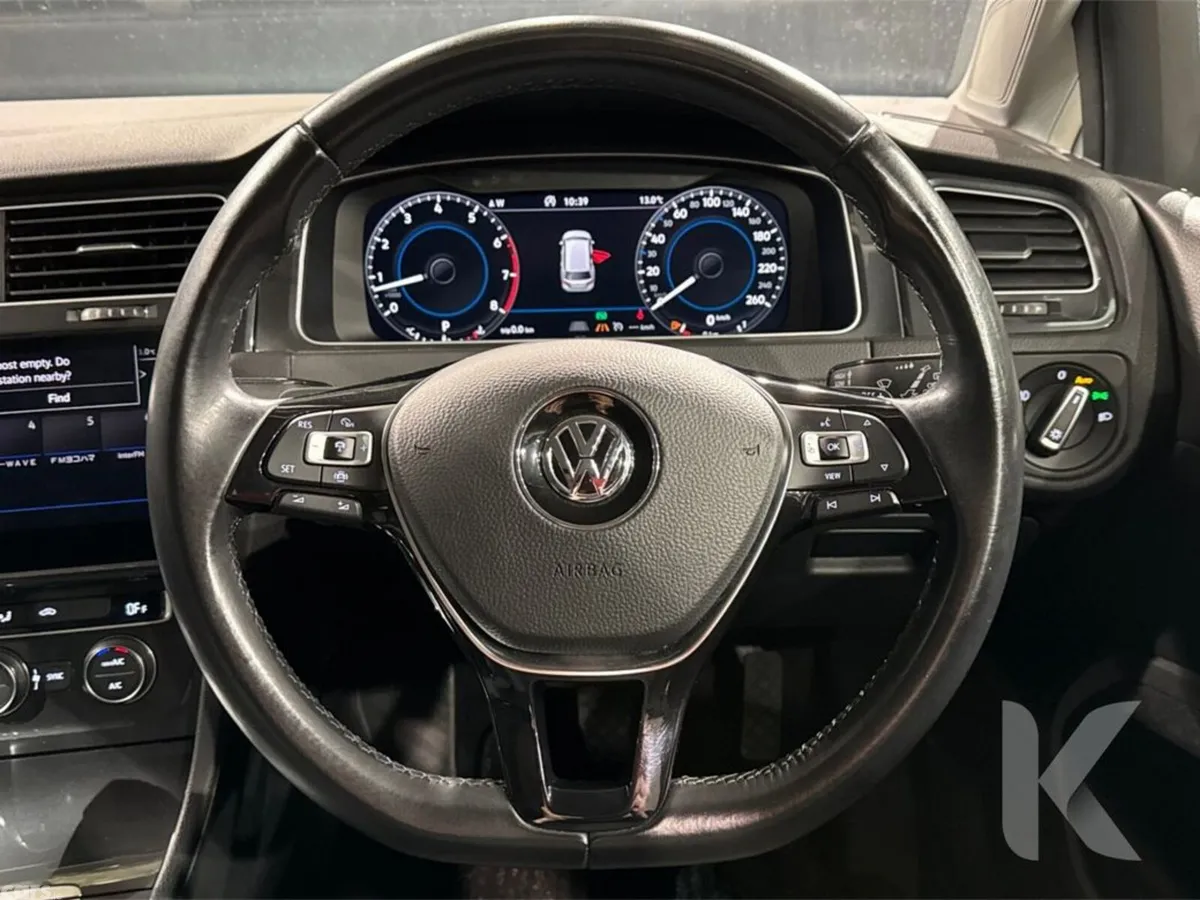 Volkswagen Golf Estate, Petrol, 2019, Black