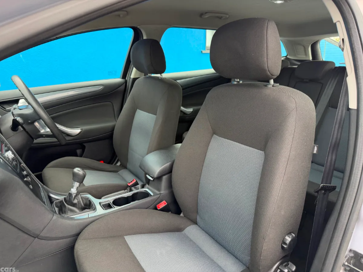 Ford Mondeo Estate, Diesel, 2012, Grey
