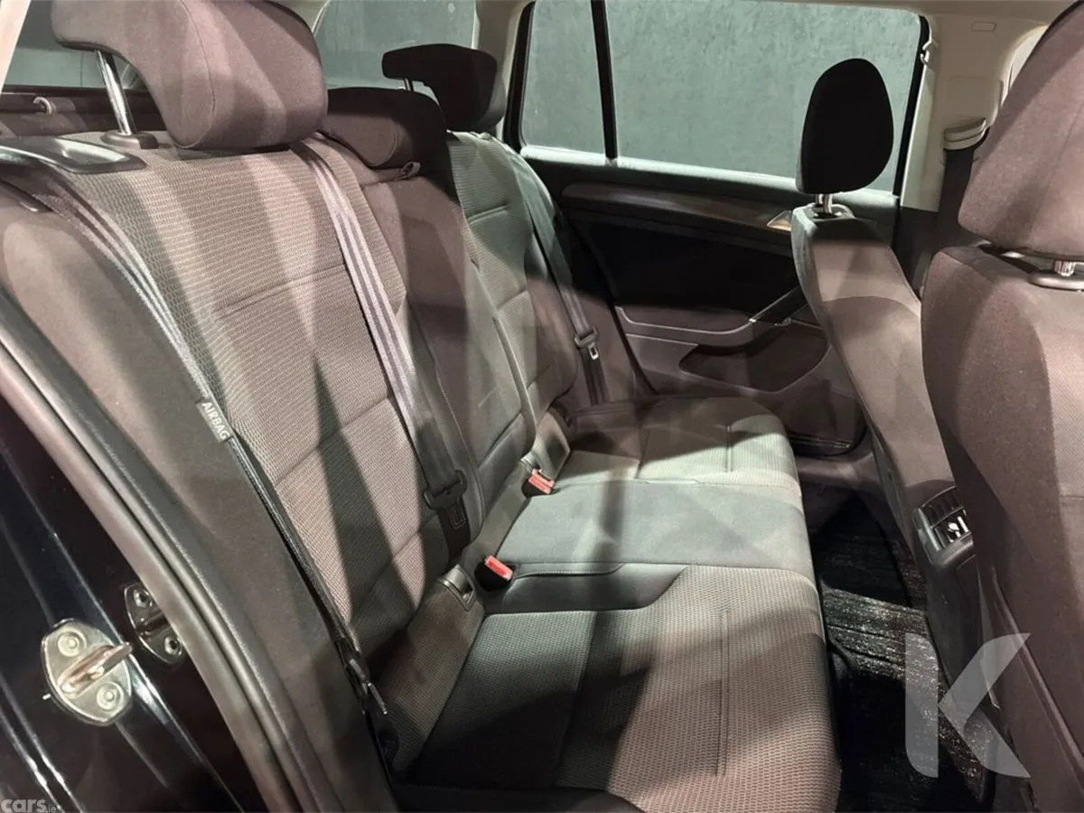 Volkswagen Golf Estate, Petrol, 2019, Black