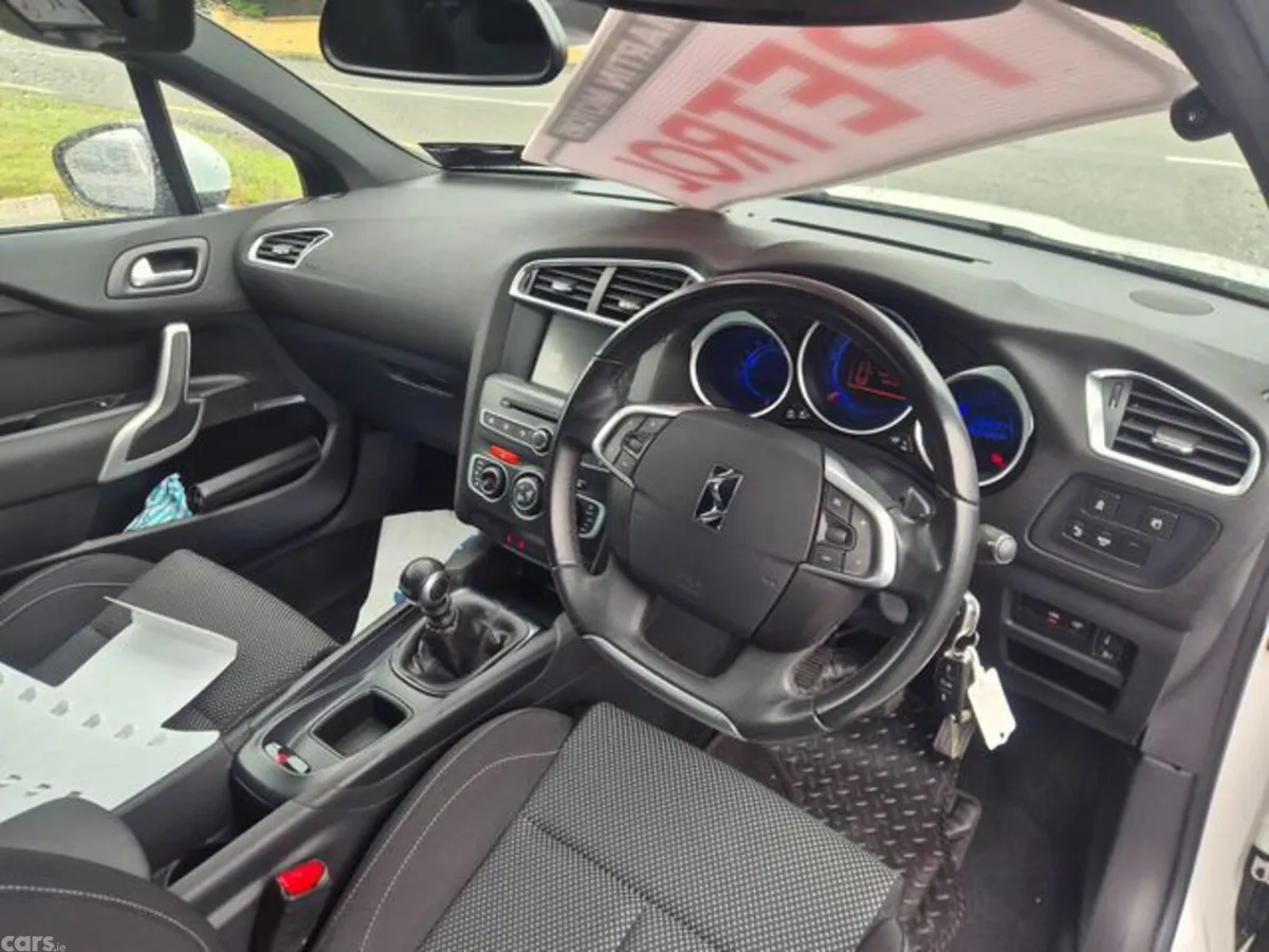 Citroen DS 4 Hatchback, Petrol, 2017, White