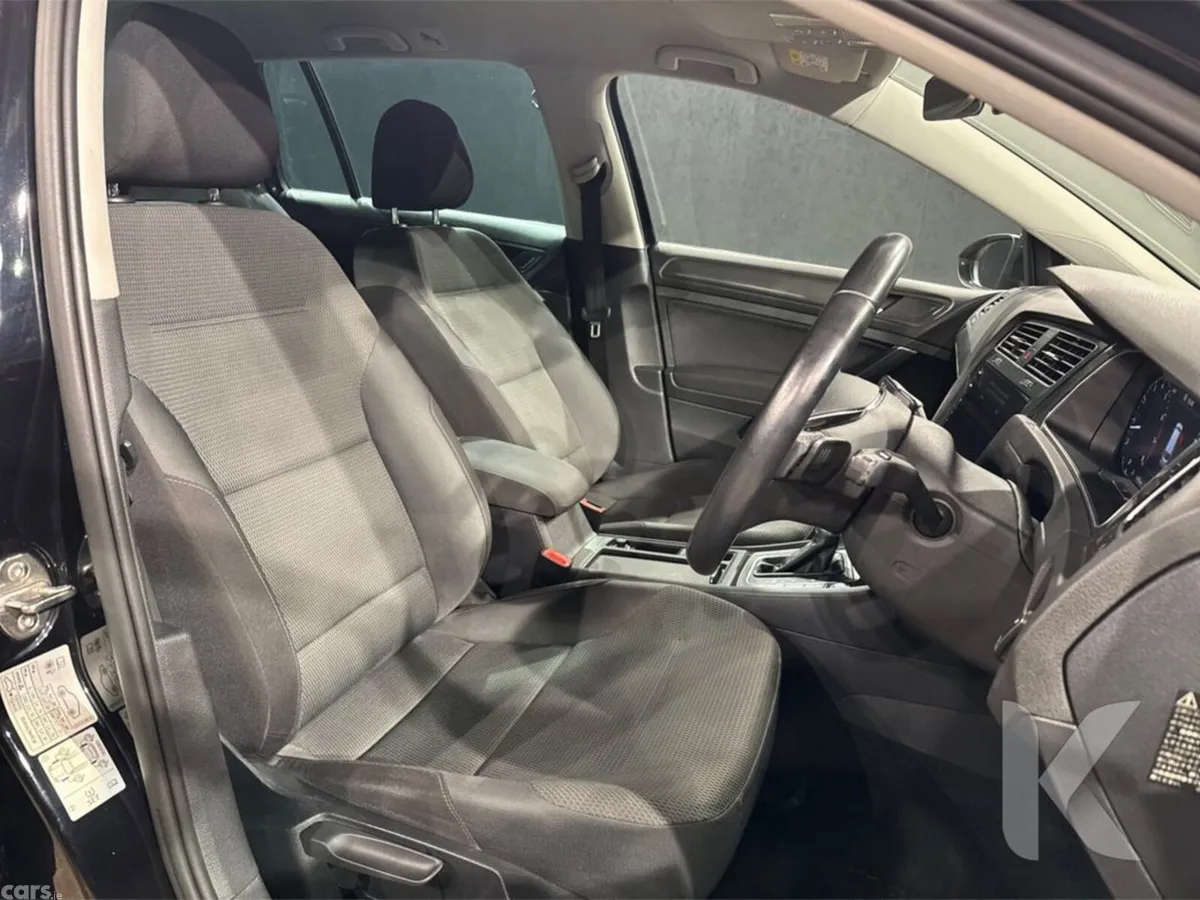 Volkswagen Golf Estate, Petrol, 2019, Black