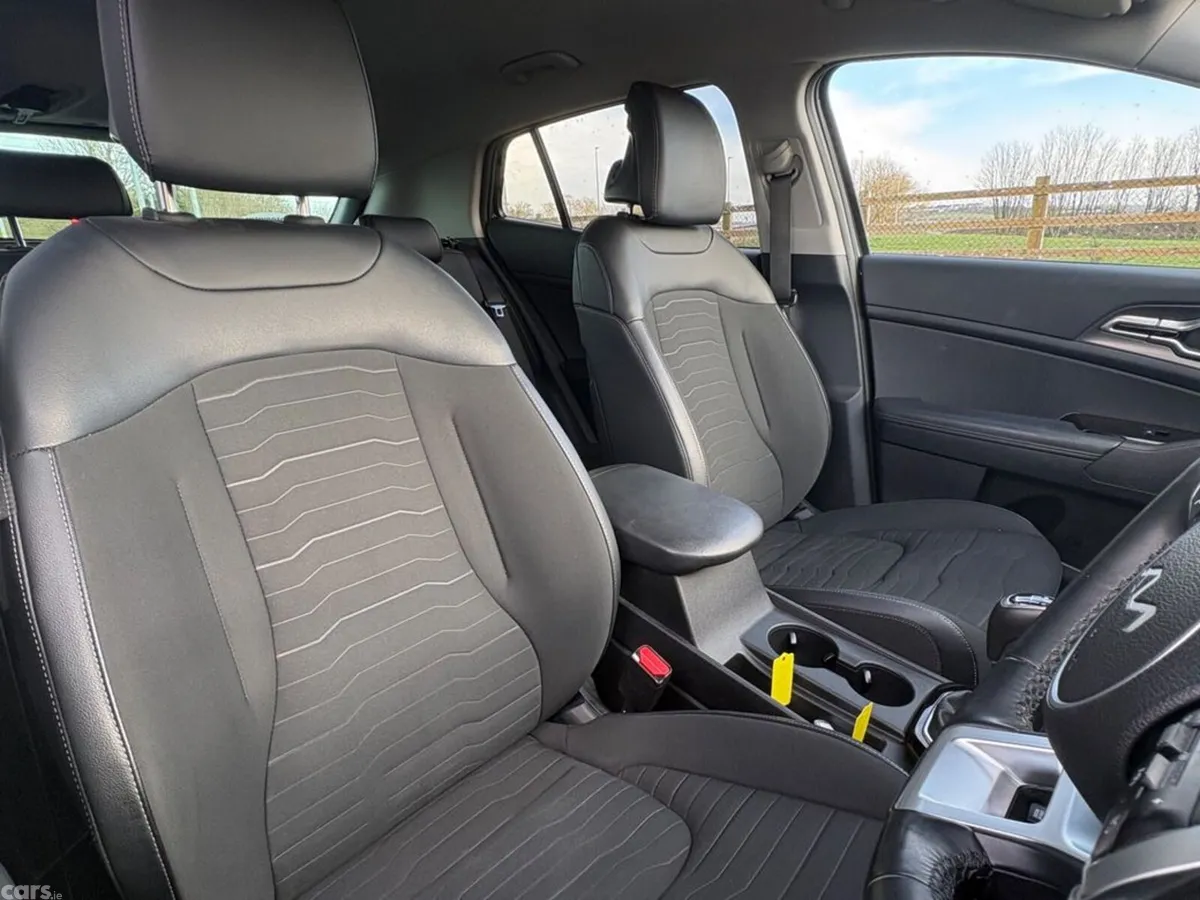 Kia Sportage SUV, Diesel Hybrid, 2023, Grey