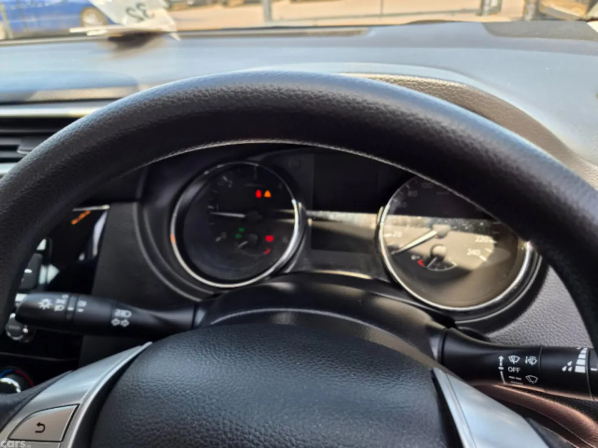 Nissan Qashqai MPV, Diesel, 2015, Silver