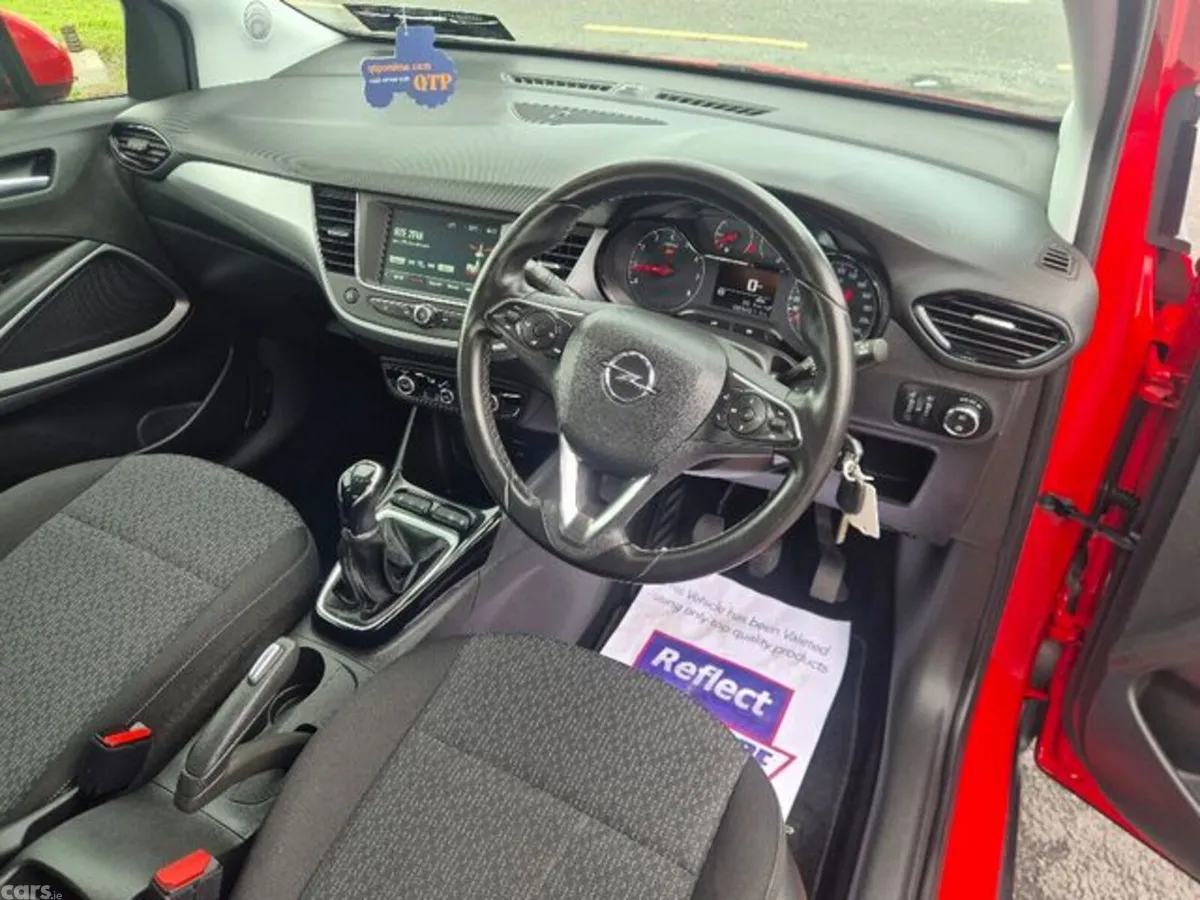 Opel Crossland X MPV, Petrol, 2018, Red