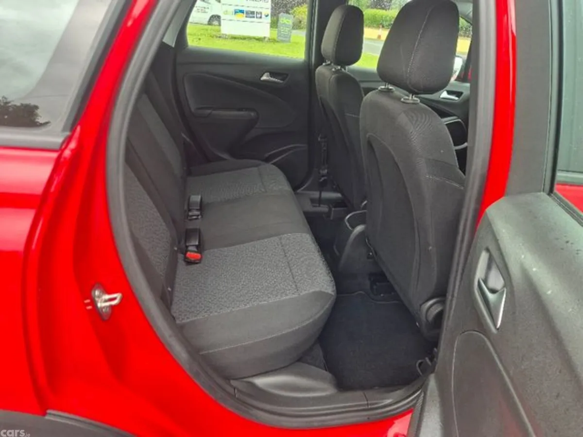 Opel Crossland X MPV, Petrol, 2018, Red