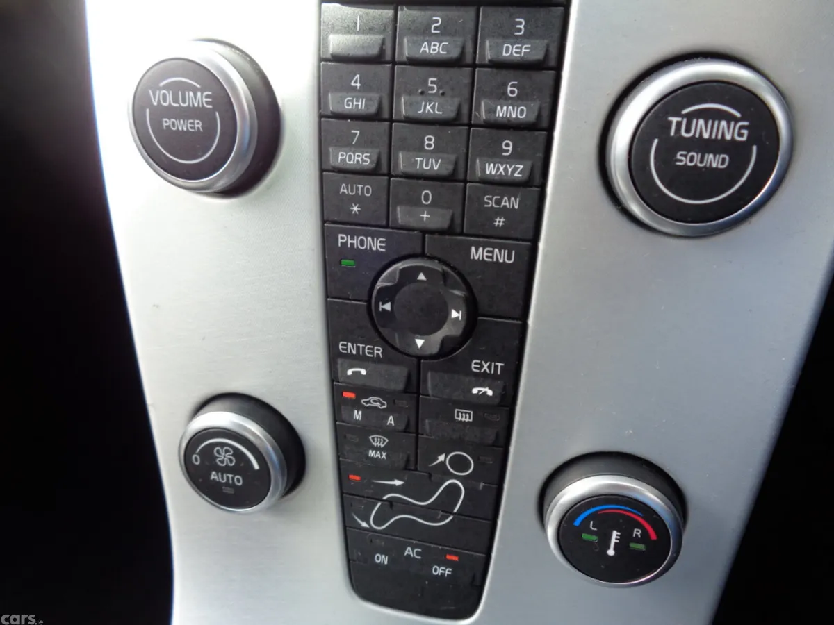 Volvo S40 Saloon, Diesel, 2012, Silver