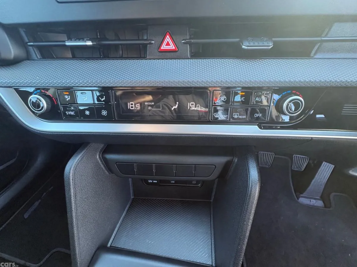 Kia Sportage SUV, Diesel Hybrid, 2023, Black