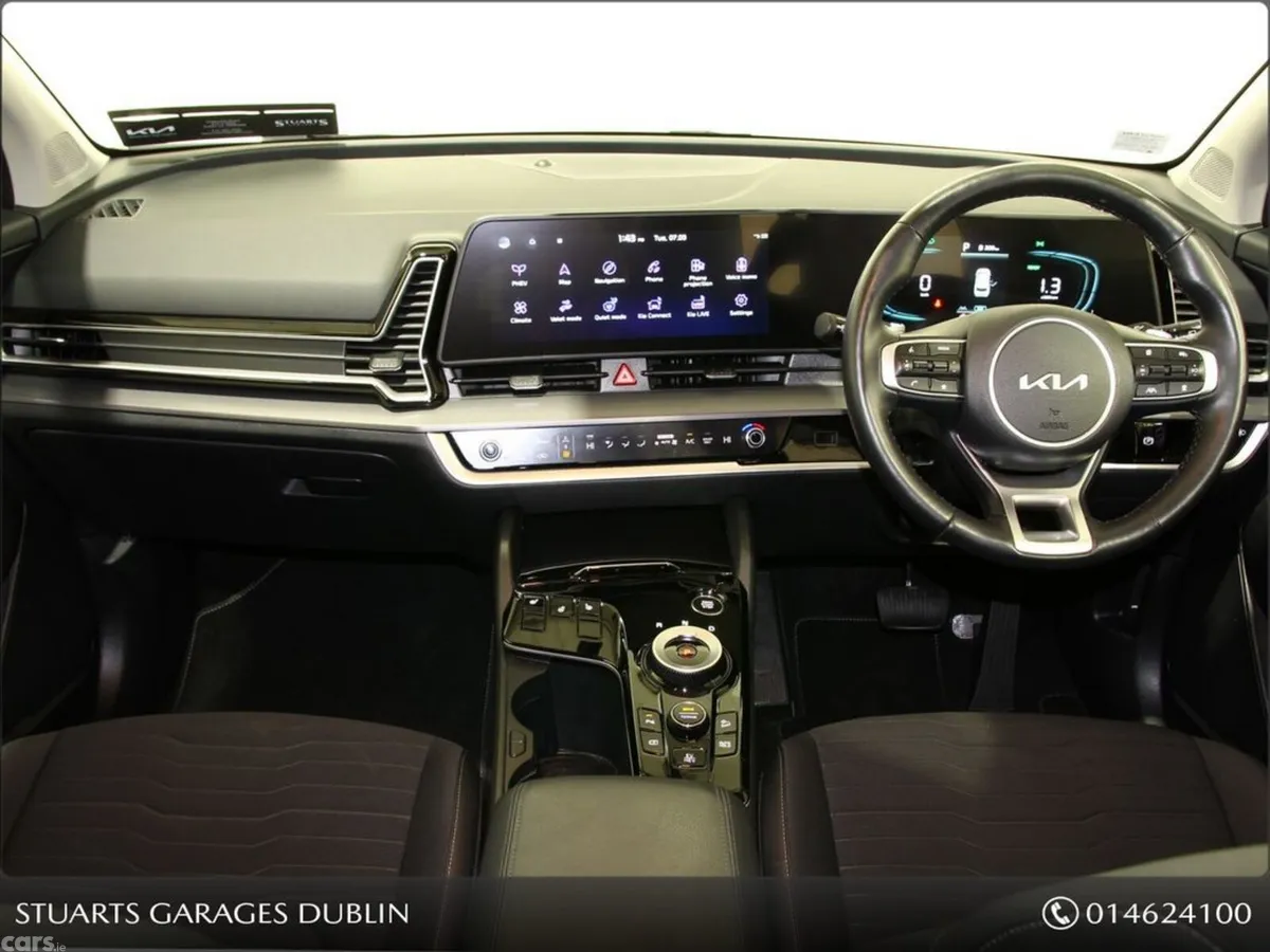 Kia Sportage MPV, Petrol Plug-in Hybrid, 2023, Red