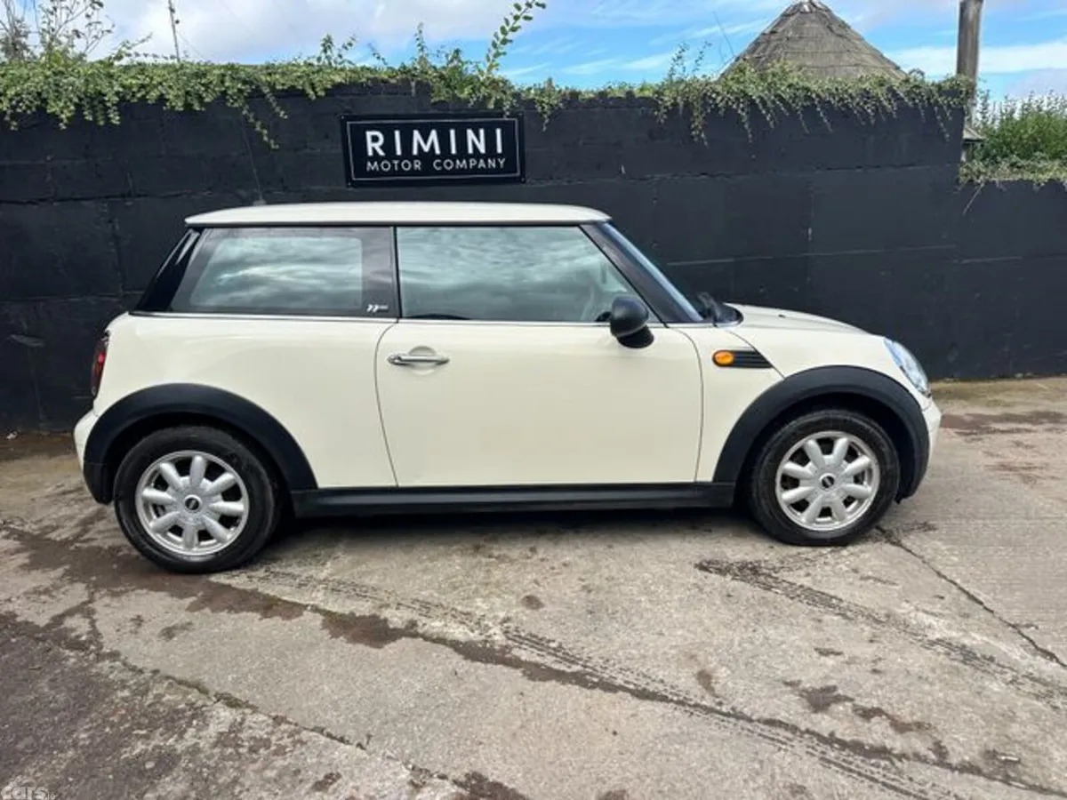 Mini Cooper Hatchback, Petrol, 2010, White