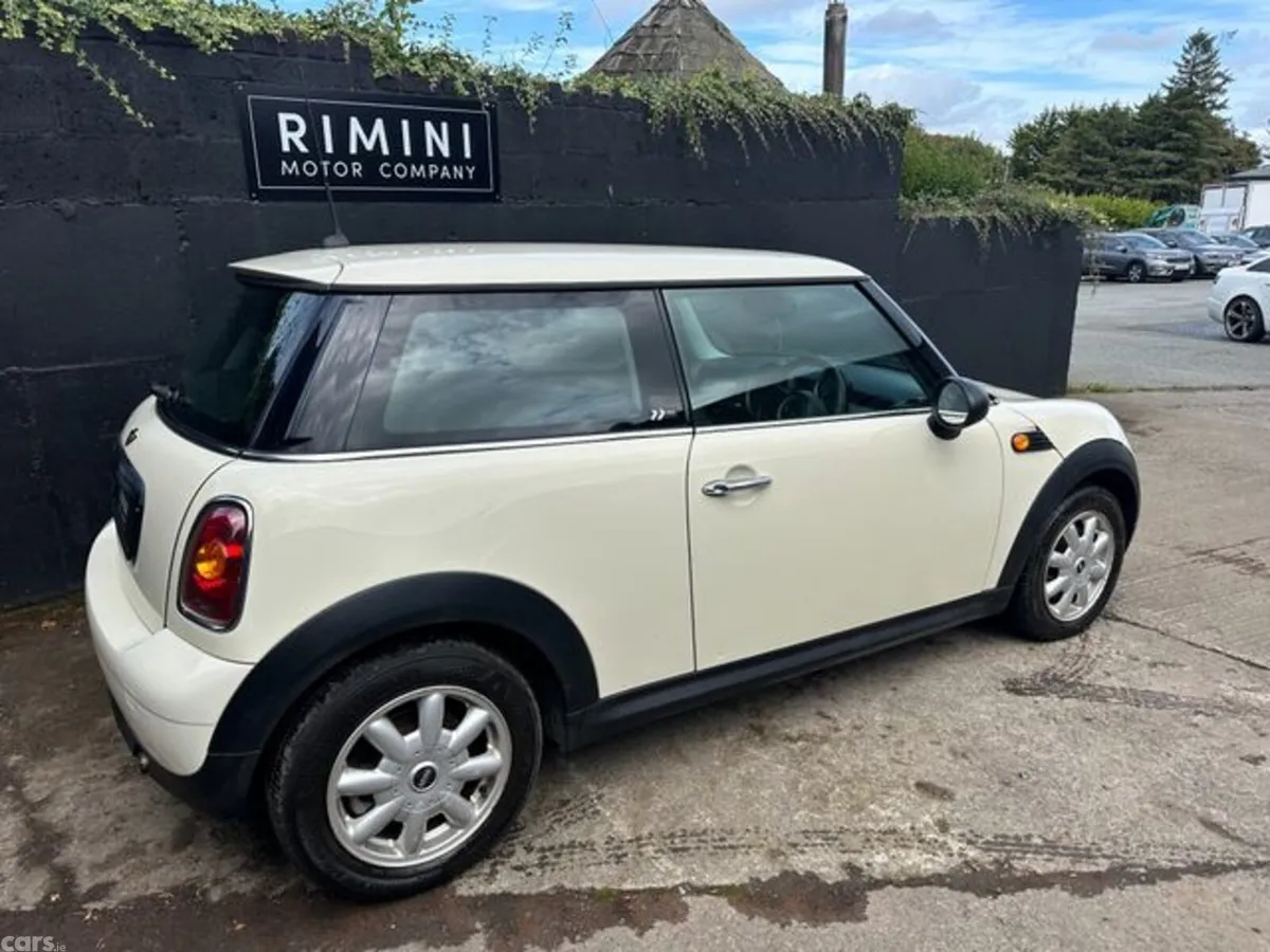 Mini Cooper Hatchback, Petrol, 2010, White