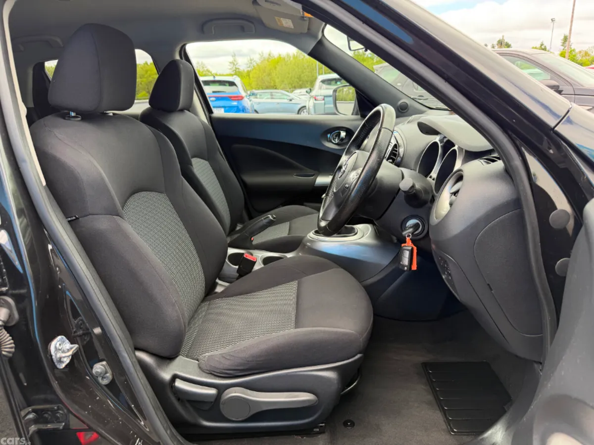 Nissan Juke Hatchback, Diesel, 2017, Black