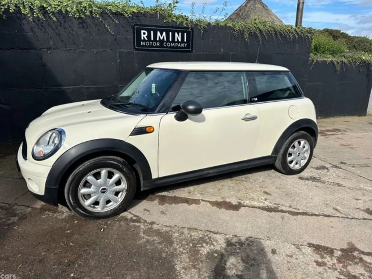 Mini Cooper Hatchback, Petrol, 2010, White