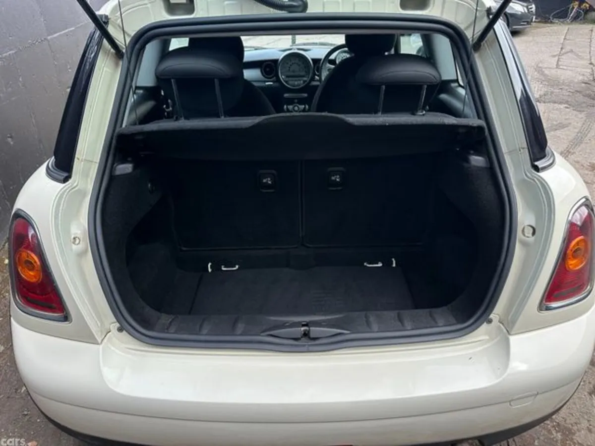 Mini Cooper Hatchback, Petrol, 2010, White
