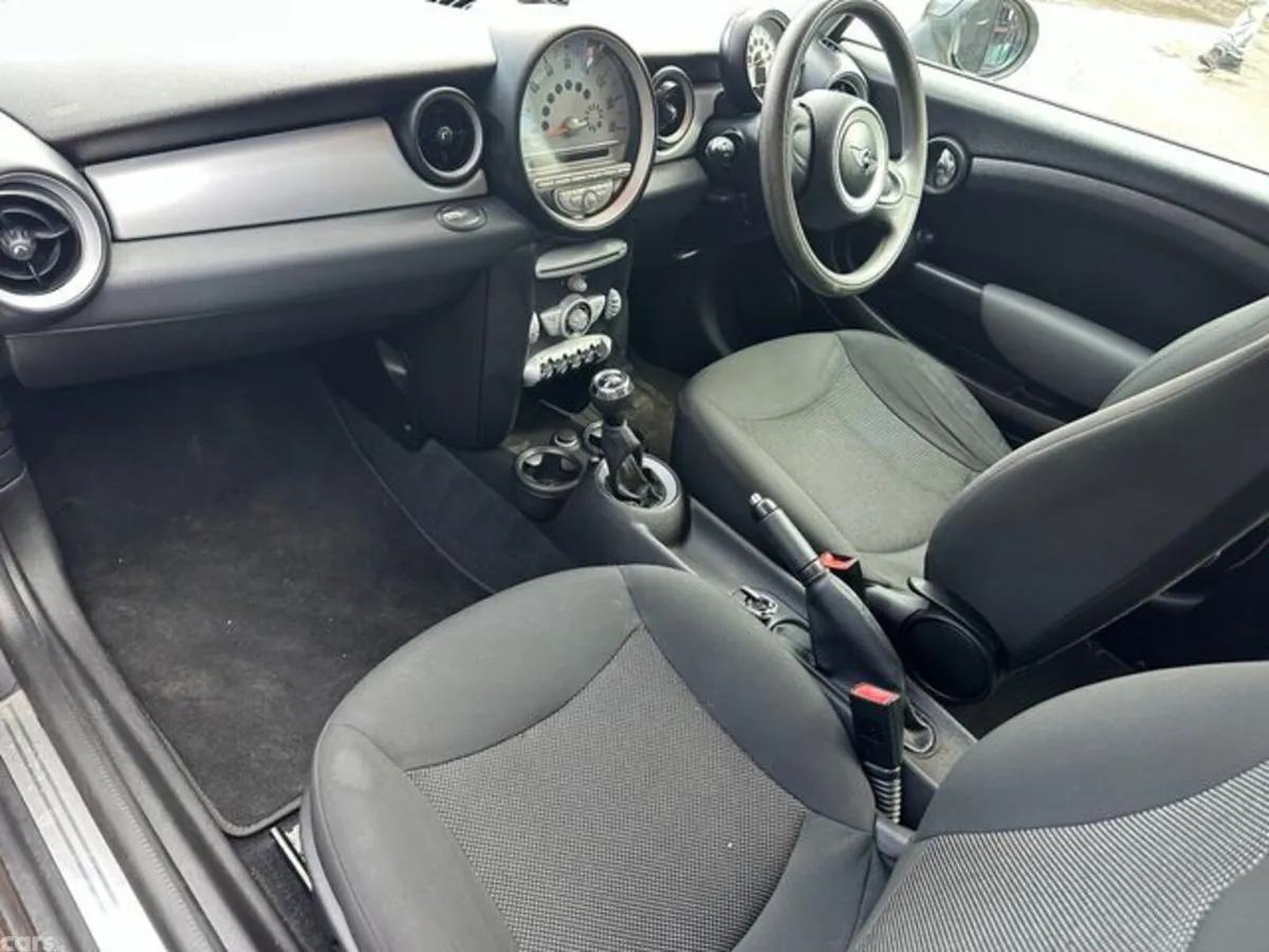Mini Cooper Hatchback, Petrol, 2010, White