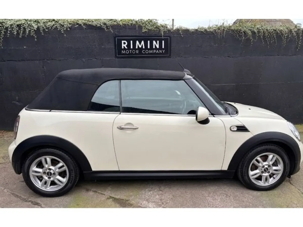 Mini Cooper Convertible, Petrol, 2013, White