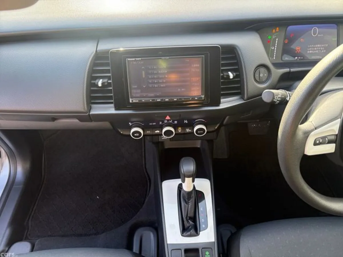 Honda Fit Hatchback, Petrol, 2022, Silver