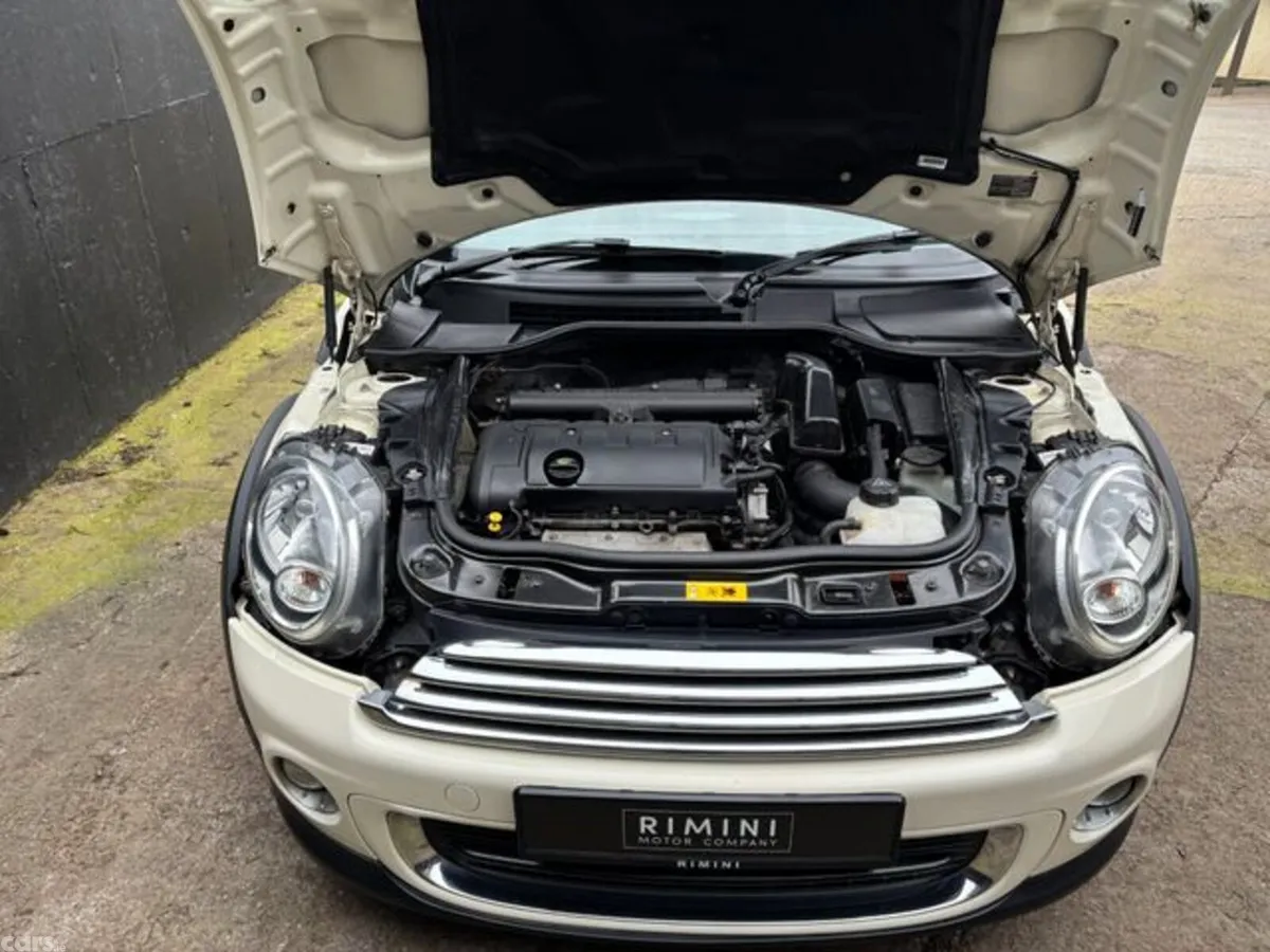 Mini Cooper Convertible, Petrol, 2013, White
