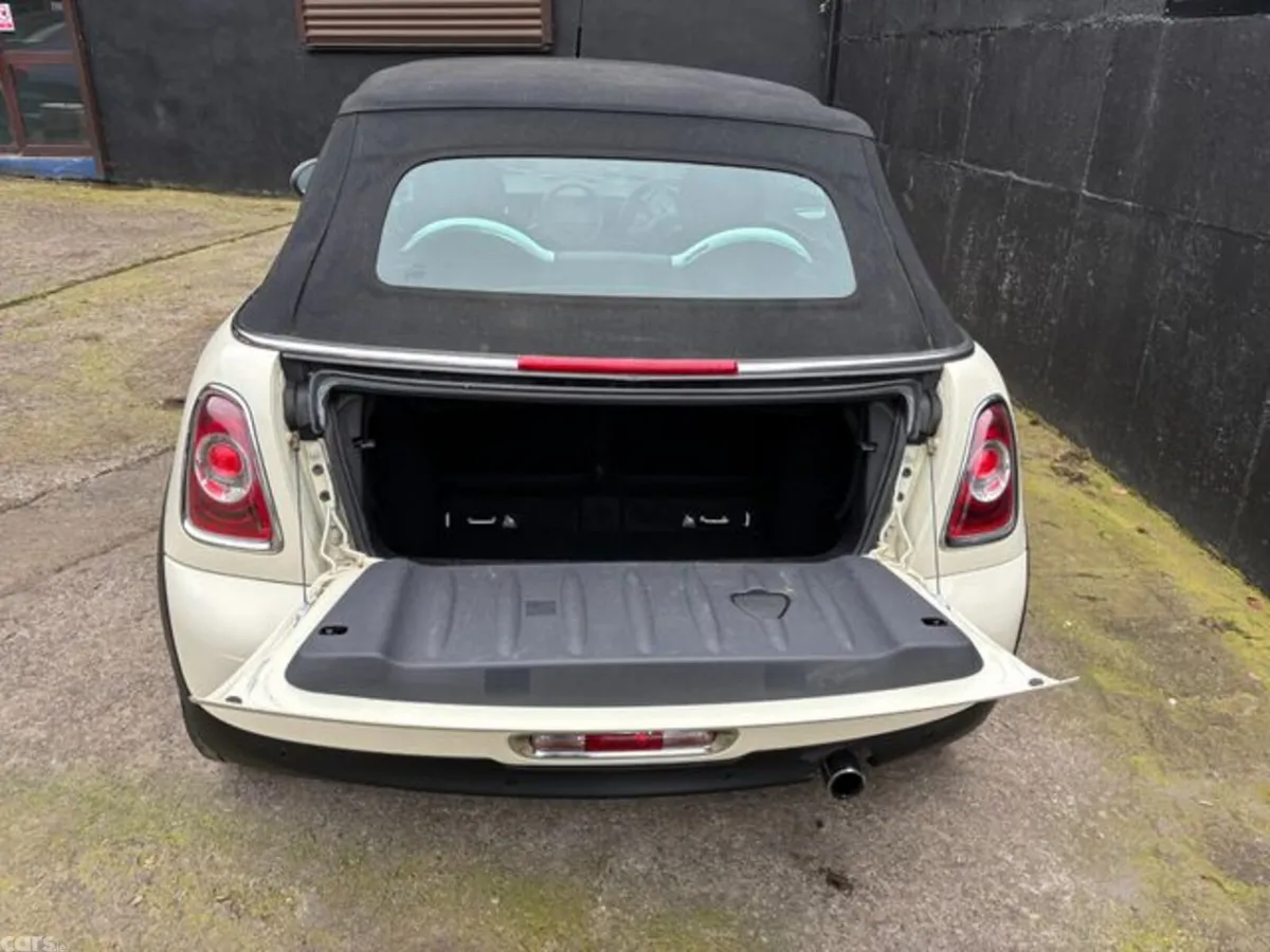 Mini Cooper Convertible, Petrol, 2013, White