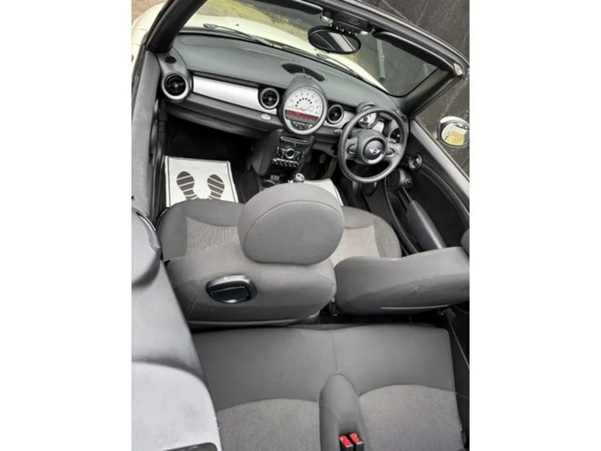 Mini Cooper Convertible, Petrol, 2013, White
