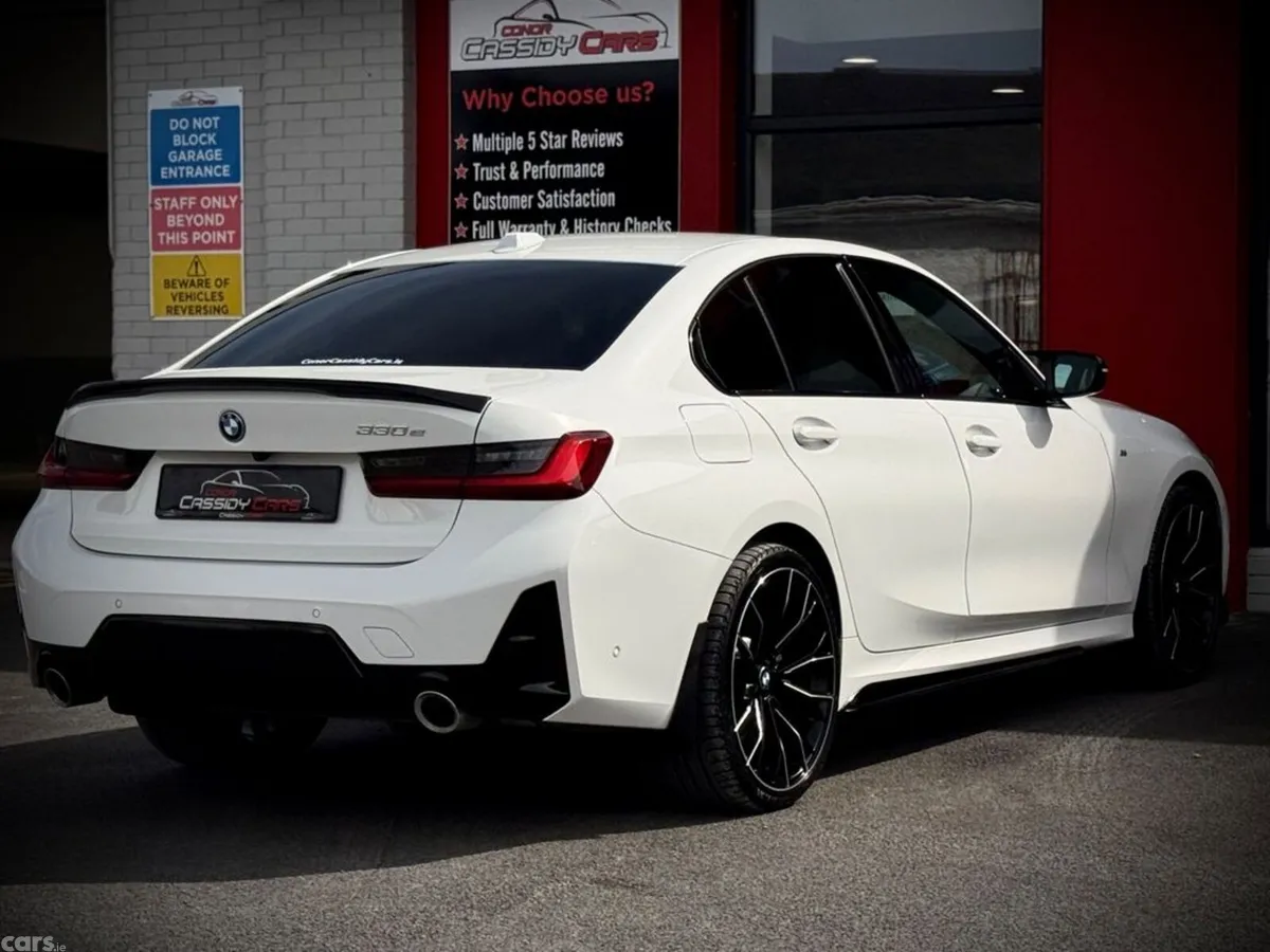 BMW 3-Series Saloon, Petrol Hybrid, 2025, White